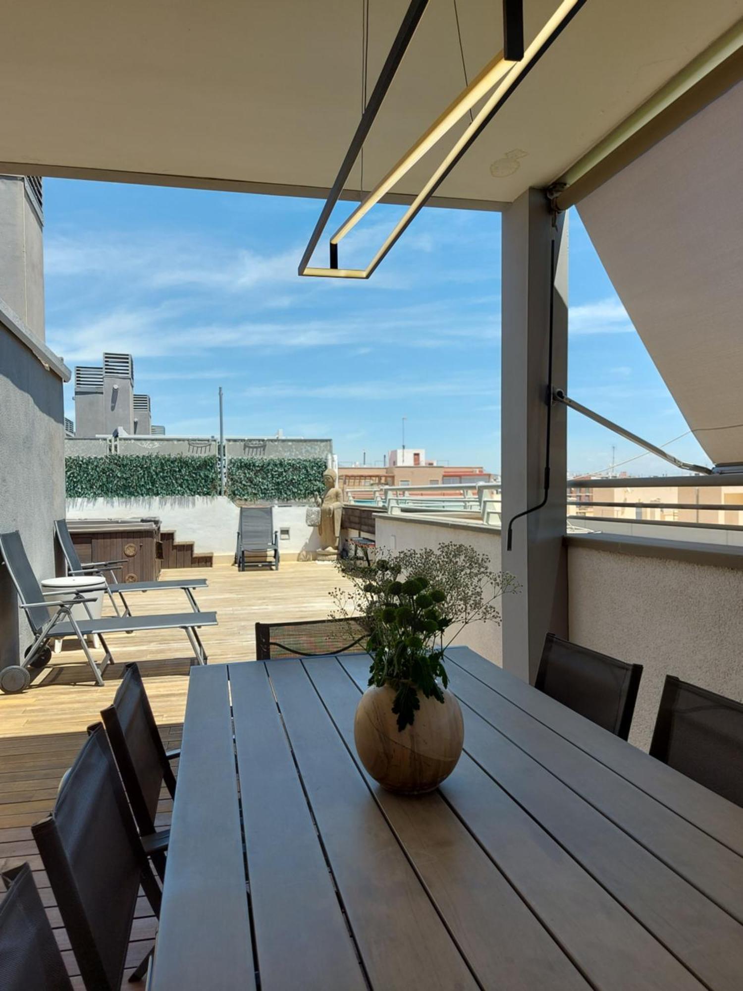 エルチェAtico De Lujo Con Jacuzzi Climatizado En Terrazaアパートメント エクステリア 写真